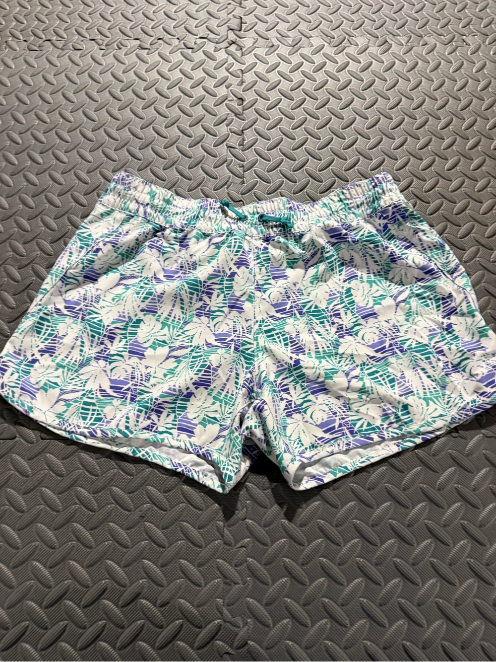 Columbia White Tropical Print Athletic Shorts with Teal & Blue Accents